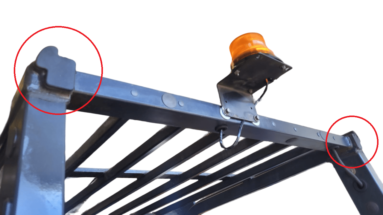Doosan DOOSAN Frame Plugs (Pair)